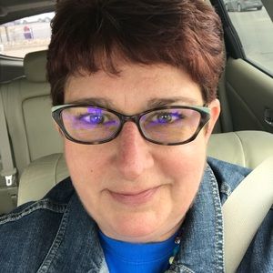 Meet your Posher, Dana